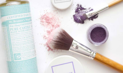 The Ultimate Guide to Safe, Non-Toxic Makeup