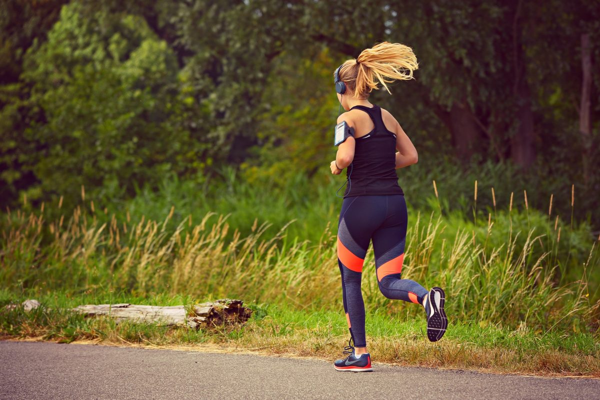 Workout Outfit: Pros and Cons of Wearing It Outside the Gym