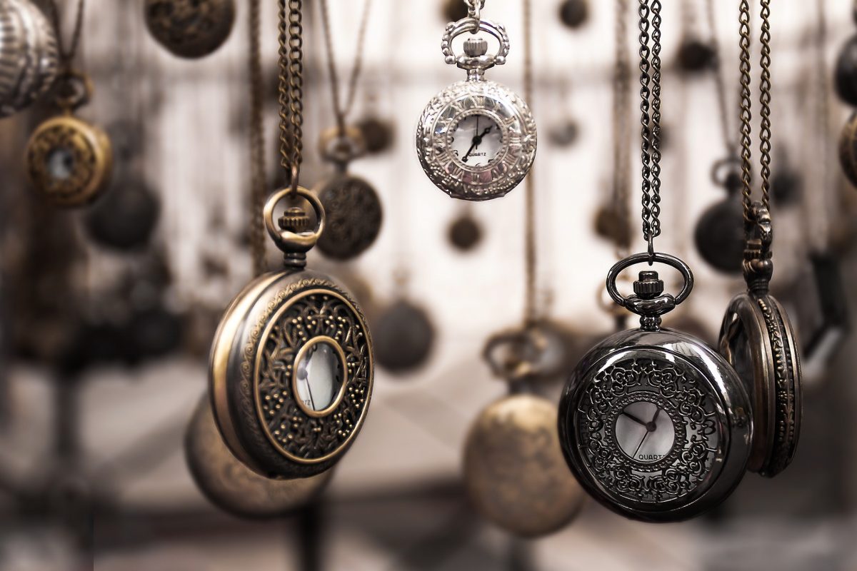 5 Steps to Buying Antique Jewelry