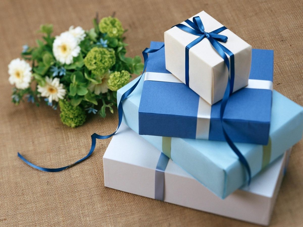 6 Adorable Gift Ideas for a Marriage Anniversary