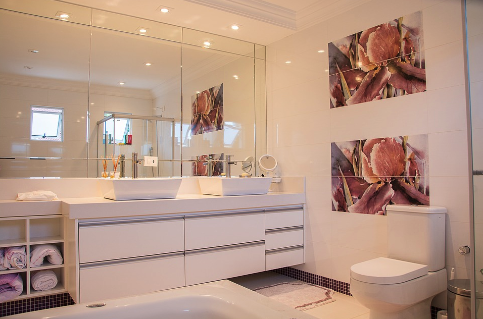 10 Bathroom Remodeling Ideas That Won’t Blow Your Budget