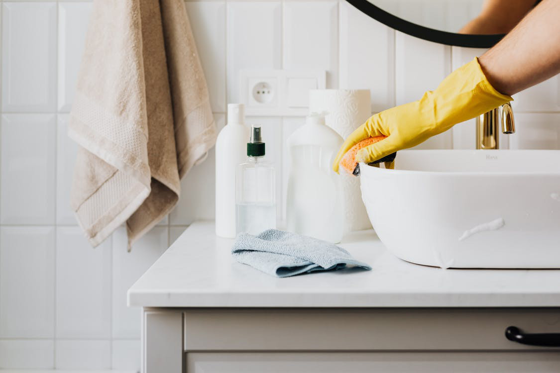 How to Approach Your Household Chores in an Eco-Conscious Way